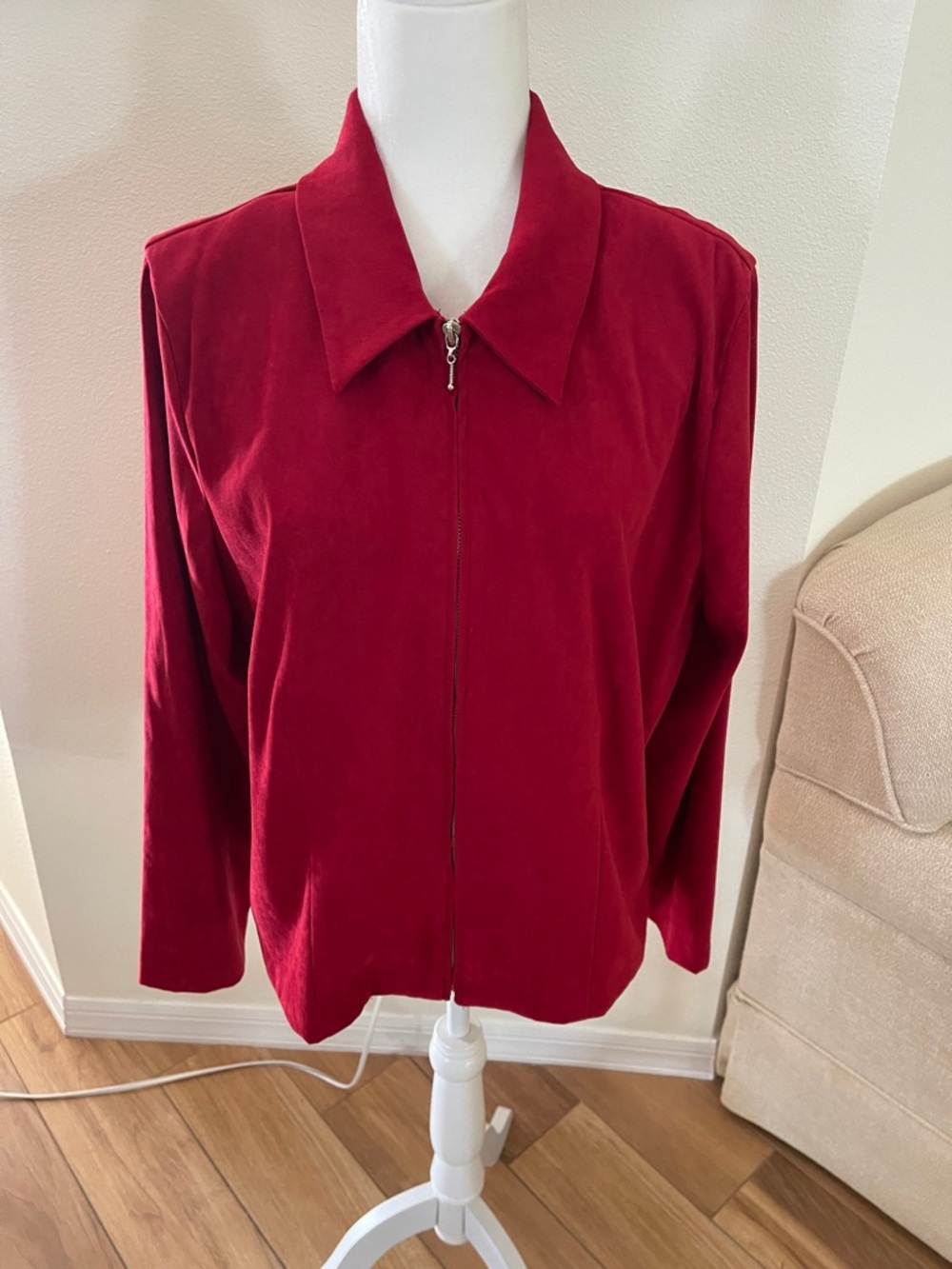 I.N. Studio Women's Deep Red Zip-Front Bomber Jacket